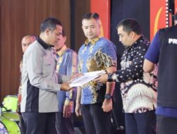 Tertinggi Tertibkan PSU, Pj Bupati Iswanto Terima Penghargaan KPK