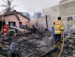 Lima Rumah di Meunasah Manyang Ludes Terbakar
