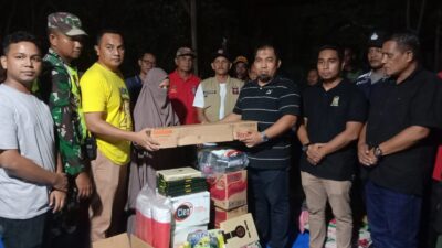 Pj Bupati Iswanto Antar Langsung Bantuan Masa Panik Korban Kebakaran Meunasah Manyang