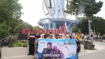 Rombongan Wisata Dulur Brigif 16/WY dan Kodim O809/Kediri Kunjungi Titik Nol Kilometer Sabang