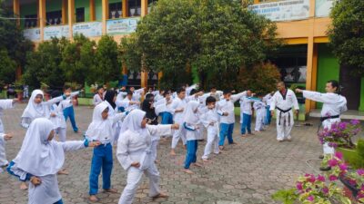 Ratusan Murid MIN 1 Banda Aceh Ikuti Ekstrakurikuler Bela Diri