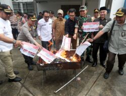 Forkopimda bersama KIP Banda Aceh Musnahkan 1.045 Surat Suara Lebih dan Rusak