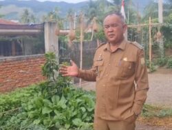 Camat Darul Kamal Ajak Warga Maksimalkan Lahan Sempit Jadi Produktif 