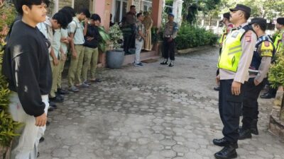 Polisi Amankan Pelajar Nongkrong di Warkop Saat Jam Sekolah