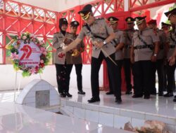 Peringati Hari Bhayangkara ke-79, Polres Aceh Selatan Ziarah ke Makam Pahlawan
