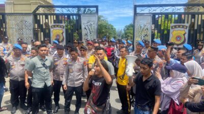 Temui Pendemo, Kapolda Aceh: Terima Kasih Sudah Sampaikan Aspirasi dengan Tertib