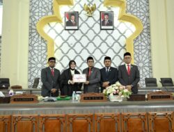 DPRK Banda Aceh Terima Dokumen Raqan APBK 2026 Dari Eksekutif