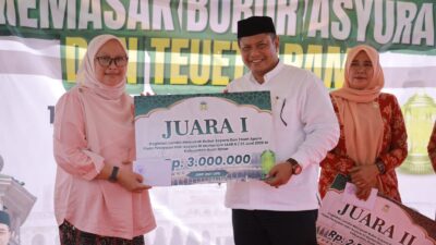 Diskopukmdag Aceh Besar dan Kecamatan Sukamakmur Juara Lomba Masak Bubur Asyura dan Toet Apam