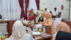 Pimpin Rapat Perdana Pengurus Perwosi Aceh, Mukarramah Fadhlullah Tekankan Pentingnya Kekompakan