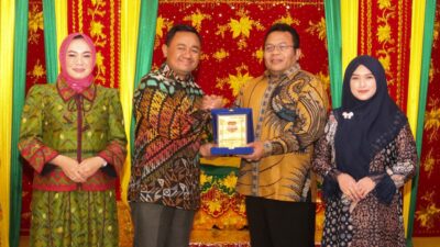 Sambut Kunjungan Kerja Pangkosek I, Wali Kota Sabang Lakukan Peusijuk dan Jamuan Makan Malam