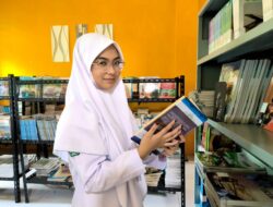 Kisah Khairatun Hisan Ikut Jejak Sang Ayah