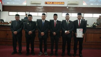 Bupati Syech Muharram Serahkan Nota Keuangan Rancangan Perubahan APBK Aceh Besar 2026