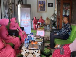 Ketua Bhayangkari Aceh Anjangsana ke Anggota Polri Sakit Menahun