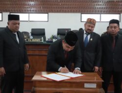 Pj Bupati dan Ketua DPRK Aceh Besar Tandatangani Nota Kesepakatan Perubahan KUA dan PPAS
