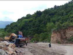 Operator Beko Tewas Tertimpa Runtuhan Batu di Peukan Bada