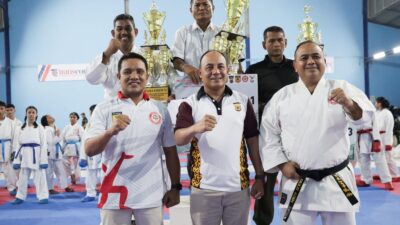 Juara Umum Kejuaraan Karate, Wadokai Aceh Raih Trophy Kapolresta Banda Aceh