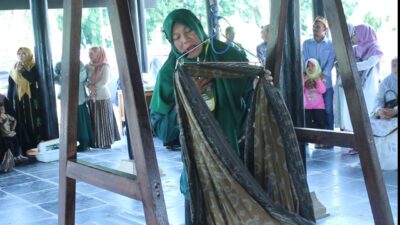 Penampilan Mengayun Anak Kontingen Singkil PKA-8 Pukau Penonton