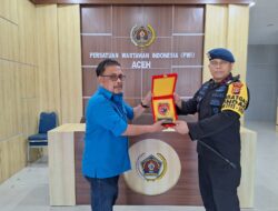 Jelang HUT Ke-78, Danden Gegana Satbrimob Polda Saweu PWI Aceh