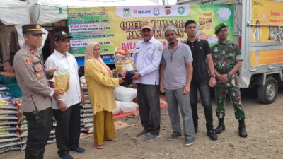 Warga Darul Kamal Antusias Belanja di Operasi Pasar Khusus