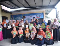 Ketua DPRK Serahkan APE untuk PAUD/TK se-Kecamatan Kuta Alam