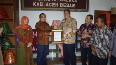 Kemenkumham Berikan Hak Paten Merek ‘NYAN CAP’ untuk Dekranasda Aceh Besar