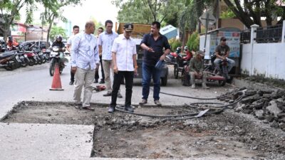 Ketua DPRK Banda Aceh Tinjau Pengerjaan Ruas Jalan Gampong Mulia