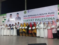 Kemenag Aceh Besar Serahkan Penghargaan untuk 140 ASN dan Siswa Berprestasi