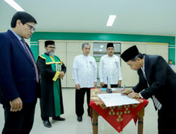 Rektor UIN Ar-Raniry Lantik 8 Dosen Dengan Tugas Tambahan, Ini Pesannya