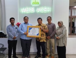 Disdikbud Aceh Besar Terima Penghargaan dari Kemenkominfo