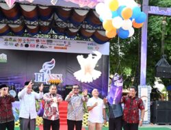 Hadiri Flash Predominance SMA Modal Bangsa, Pj Bupati Iswanto Serahkan Bantuan
