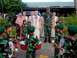 Dandim 0101/Kota Banda Aceh dan Ketua Persit KCK Kunjungi TK Kartika Jaya XIV-12