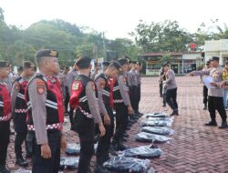 Jelang Pemilu, Bag Log Polres Nagan Raya Distribusikan Kaporlap PAM TPS Kepada Personel