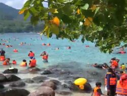 Akhir Libur Panjang, Wisatawan di Pantai Iboih Sabang Kembali Pulang