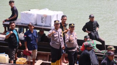 Perjuangan Polisi dan TNI Kawal Logistik Pemilu di Pedalaman Aceh Timur