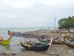 Gelombang Laut Tinggi, Nelayan di Lhokseumawe Tidak Melaut