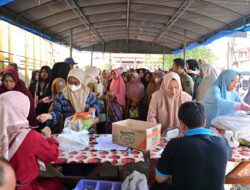 Giliran Warga Seulimeum, Antrean Belanja di Pangan Murah