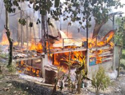 Rumah Kontruksi Kayu di Pasie Lubuk Hangus Terbakar
