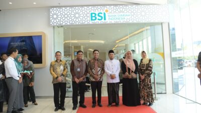 Ketua TP PKK Aceh Hadiri Soft Opening Gedung Landmark BSI