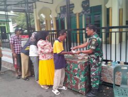 Kodim 0101/Kota Banda Aceh Bagikan Takjil Berbuka Puasa untuk Masyarakat