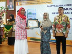 Diskominfotik Nagan Raya Raih Penghargaan Terbaik II Tingkat OPD