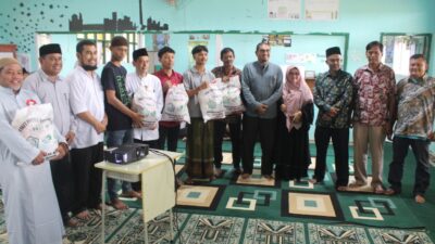 Pecahkan Rekor Muri, Kemenag Aceh Besar Salurkan Paket Sembako untuk Dhuafa