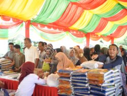 Warga Membludak Datangi Bazar Pangan Murah Pemkab dan Kejari Aceh Besar