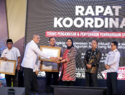 Pj Bupati Nagan Raya Terima Penghargaan dari BPKP