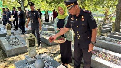 Peringati Hari Bakti Pemasyarakatan ke 60, Jajaran Rutan Sabang Ziarah Ke TMP