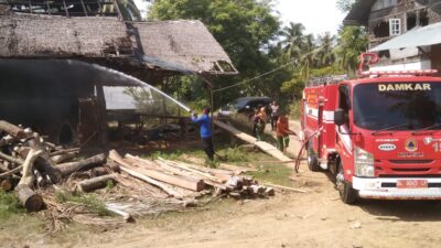Dapur Batu Bata di Lam Ujong Terbakar