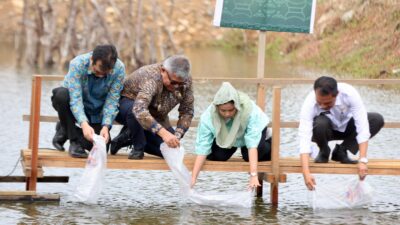 Pj Gubernur Aceh Dukung Program Pengembangan Tambak Udang Teknologi eFishery