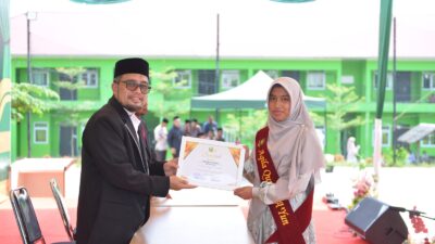 Dayah Darul Quran Aceh Gelar Pelepasan 115 Siswa SMP