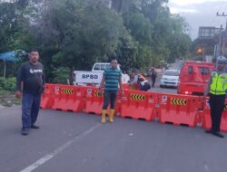 Pohon Tumbang Akibat Angin Kecang, BPBD Sabang Tutup Jalan Menuju Iemeule