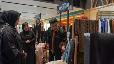 Keren! Desainer Aceh Diundang Ikut Fashion Show di Paris