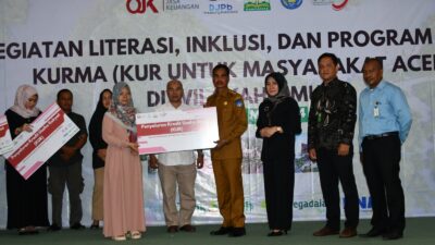 Penyaluran KUR Masyarakat Aceh dan Sosialisasi Leterasi Keuangan Syariah